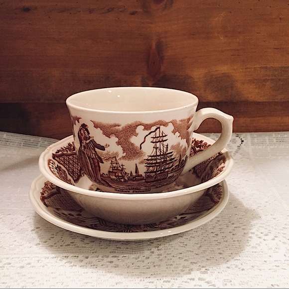 Alfred Meakin Tea Cup, Saucer, and Small Bowl - Picture 2 of 12
